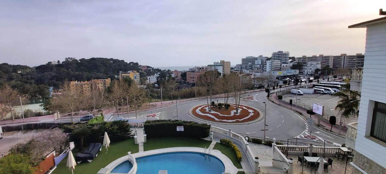 Hotel Bonsol Lloret de Mar Bagian luar foto